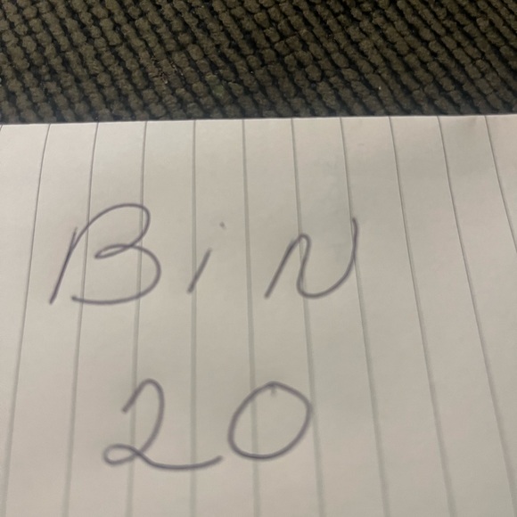 Vineyard vine boys swim trunks size large (16) . - Picture 8 of 9